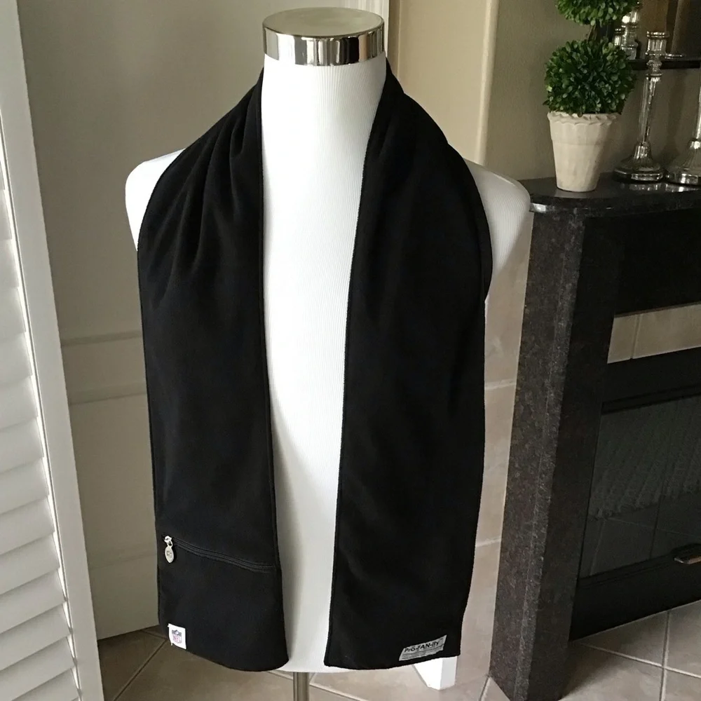 NFL Raiders Football Neck Scarf Muffler Black Fleece Zip Pocket Licensed Vintage